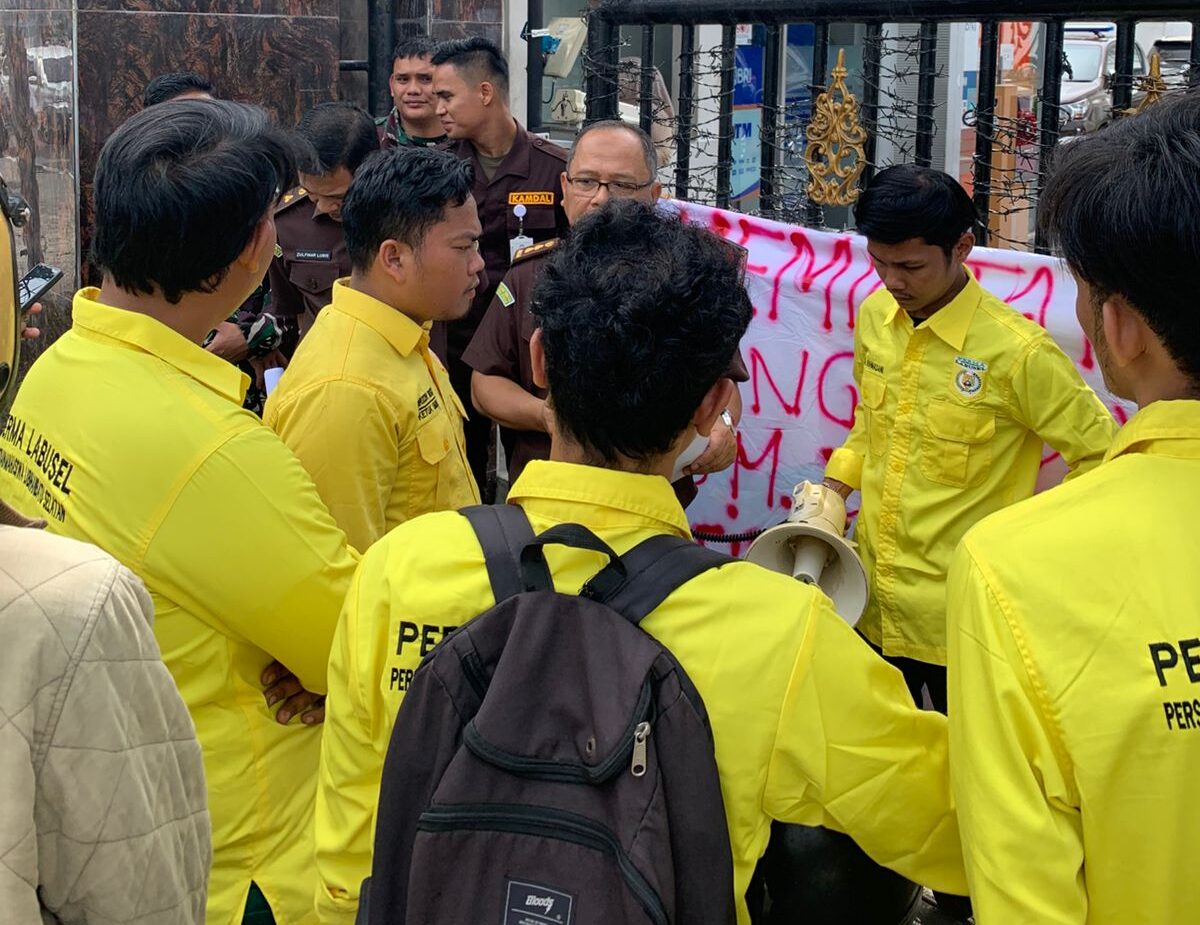 Dugaan Mandul Usut Kasus Korupsi, Perma Labusel Geruduk Kejati Sumut Desak Kajari dan Kasi Pidsus Dicopot!