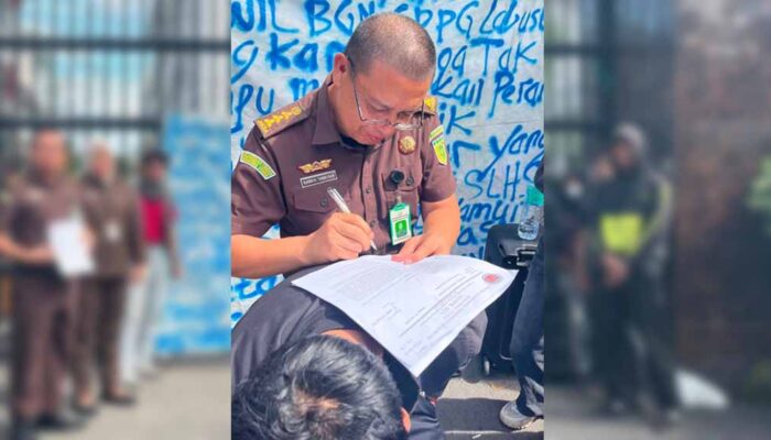 AMPK SU Unjuk Rasa di Kejati Sumut, Desak Periksa Korwil SPPG Labusel Terkait Dugaan Bobroknya Dapur Program MBG